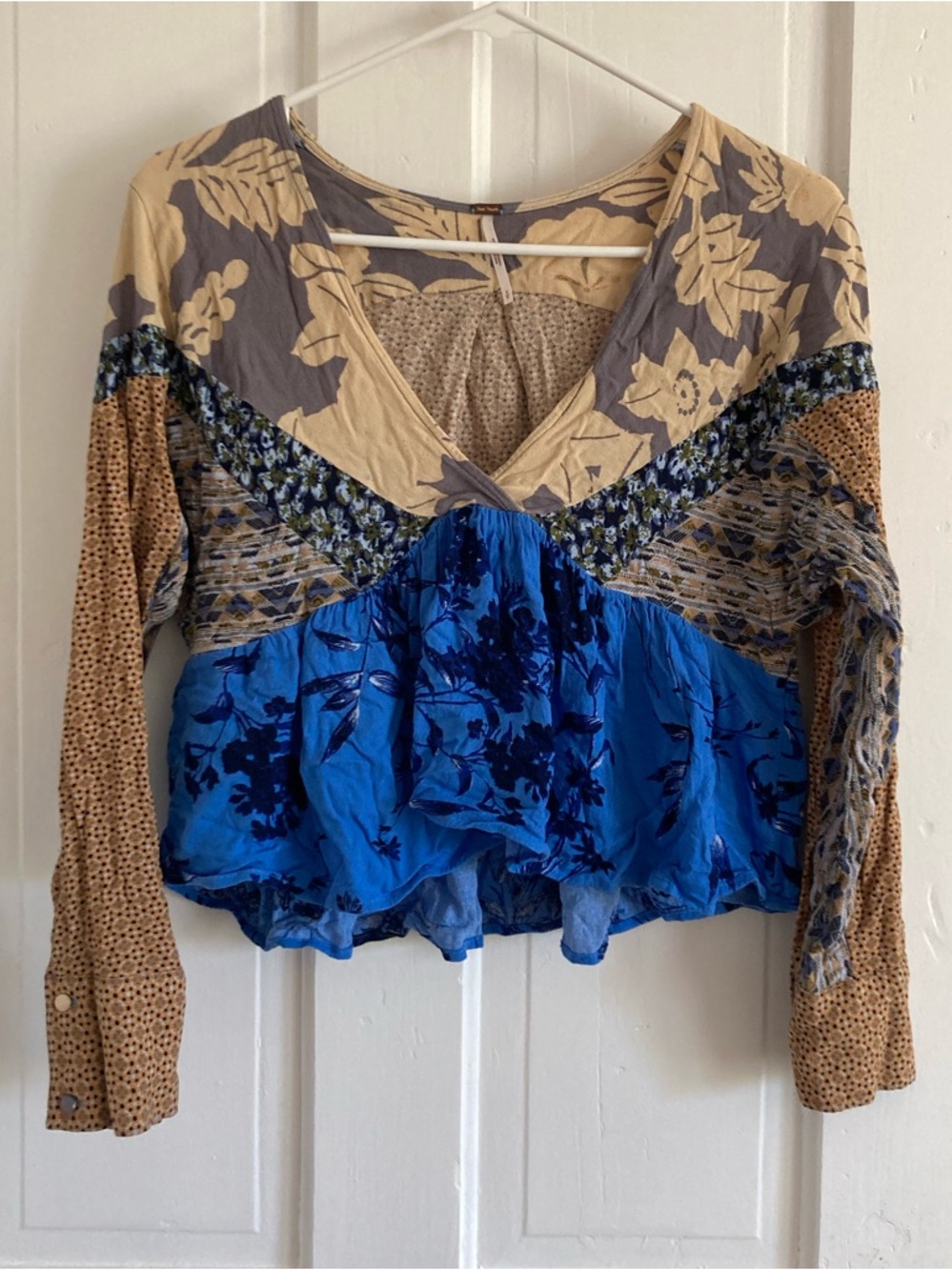 Free People Mixed-Print Blue and Tan Floral Crop Long-Sleeve Peasant Blouse Top